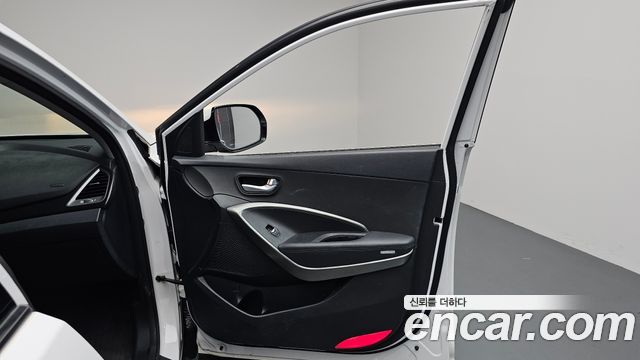 Hyundai Santafe 2018 — photo 14