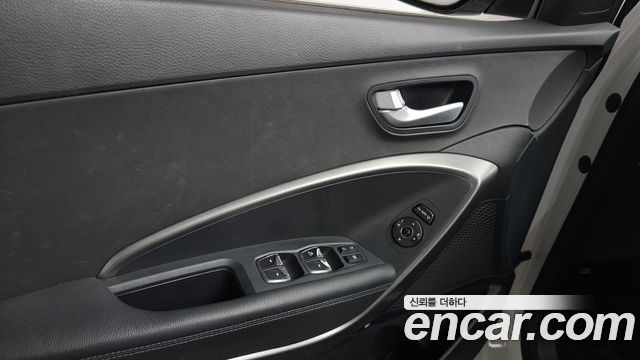 Hyundai Santafe 2018 — photo 29