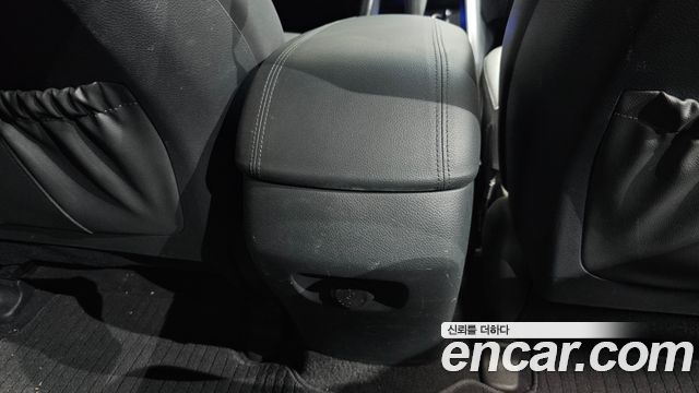 Hyundai Santafe 2018 — photo 30