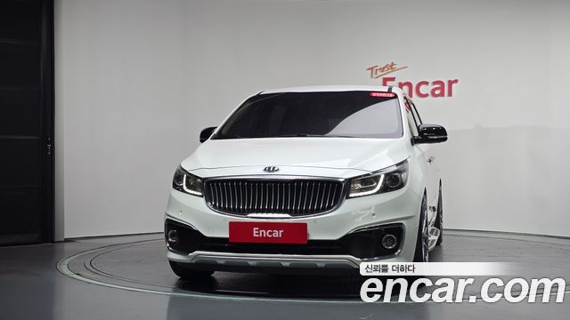 Kia Canival 2018 — photo 3