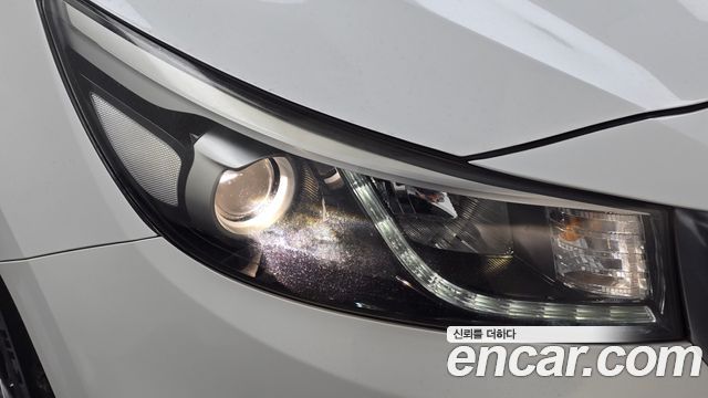 Kia Canival 2018 — photo 8