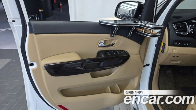 Kia Canival 2018 — photo 14