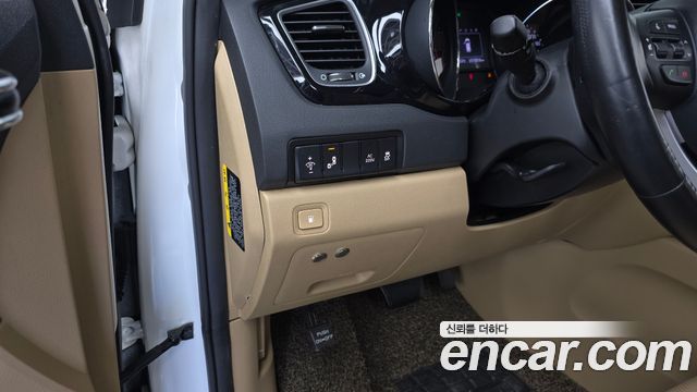 Kia Canival 2018 — photo 30