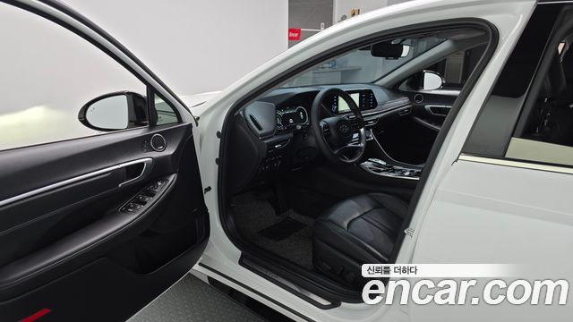 Hyundai Sonata 2022 — photo 10
