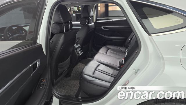 Hyundai Sonata 2022 — photo 11