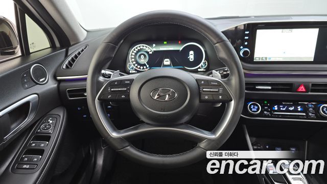 Hyundai Sonata 2022 — photo 13