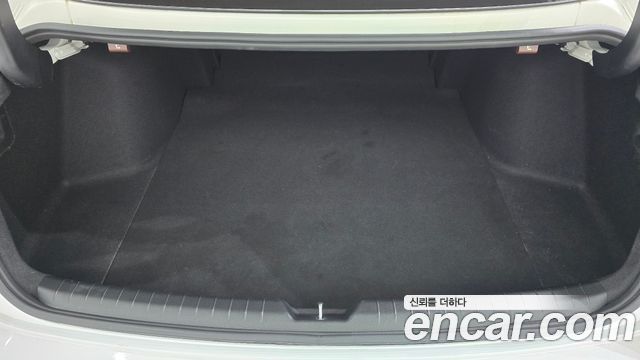 Hyundai Sonata 2022 — photo 16