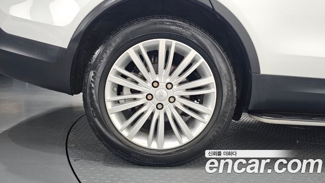 Land Rover Discovery 2018 — photo 5