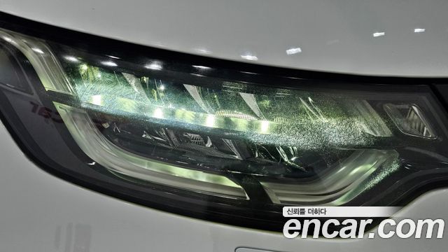 Land Rover Discovery 2018 — photo 8