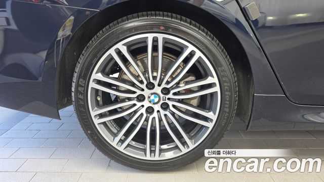 BMW 5-Series 2020 — photo 5
