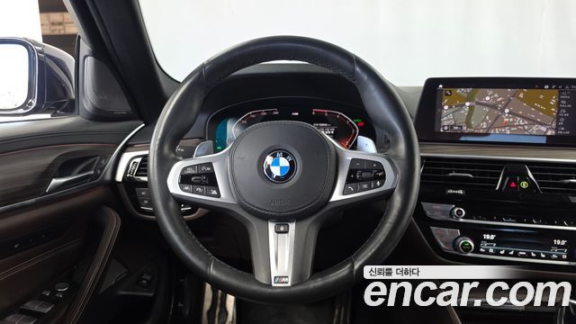 BMW 5-Series 2020 — photo 19