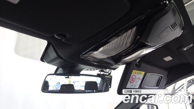 BMW 5-Series 2020 — photo 25