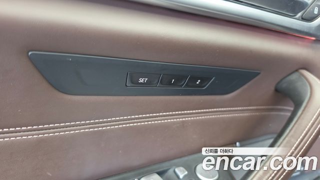 BMW 5-Series 2020 — photo 28