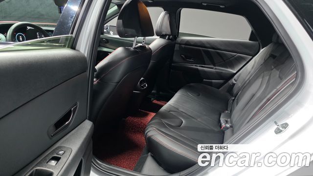 Hyundai AVANTE 2021 — photo 18