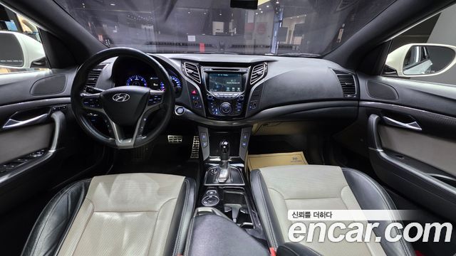 Hyundai i40 2017 — photo 10