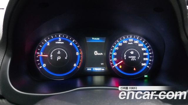 Hyundai i40 2017 — photo 11