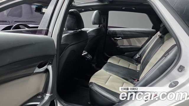 Hyundai i40 2017 — photo 18