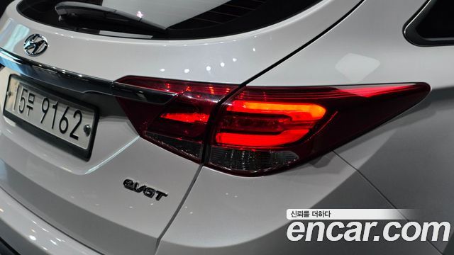 Hyundai i40 2017 — photo 9