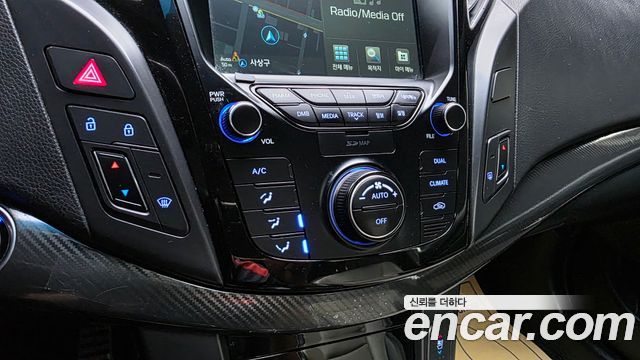 Hyundai i40 2017 — photo 31