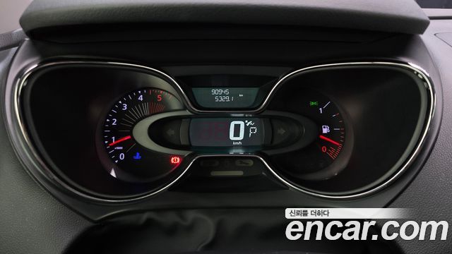 Renault Korea QM3 2016 — photo 11