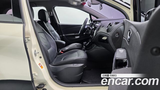 Renault Korea QM3 2016 — photo 16