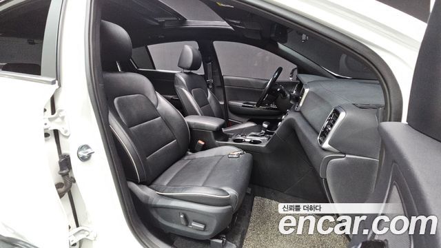 Kia Sportage 2022 — photo 16