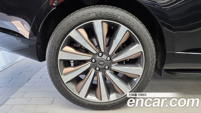 Land Rover Range Rover 2025 — photo 5