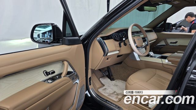Land Rover Range Rover 2025 — photo 13
