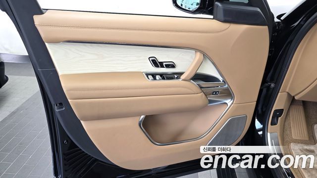 Land Rover Range Rover 2025 — photo 14