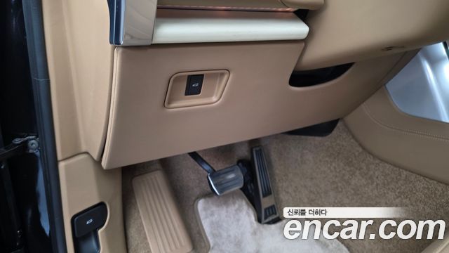 Land Rover Range Rover 2025 — photo 28