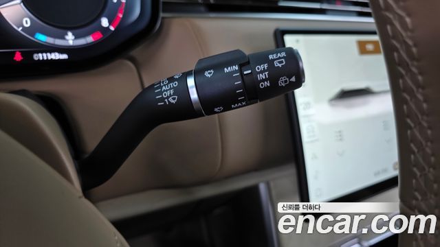 Land Rover Range Rover 2025 — photo 30