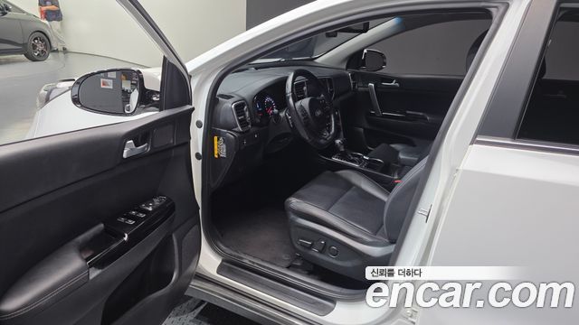 Kia Sportage 2018 — photo 10
