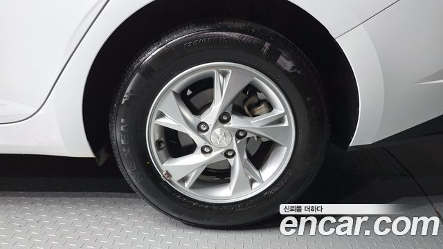 Hyundai AVANTE 2023 — photo 5
