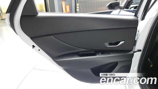 Hyundai AVANTE 2023 — photo 15
