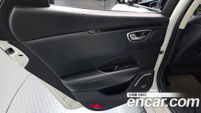 Renault Korea SM6 2016 — photo 15