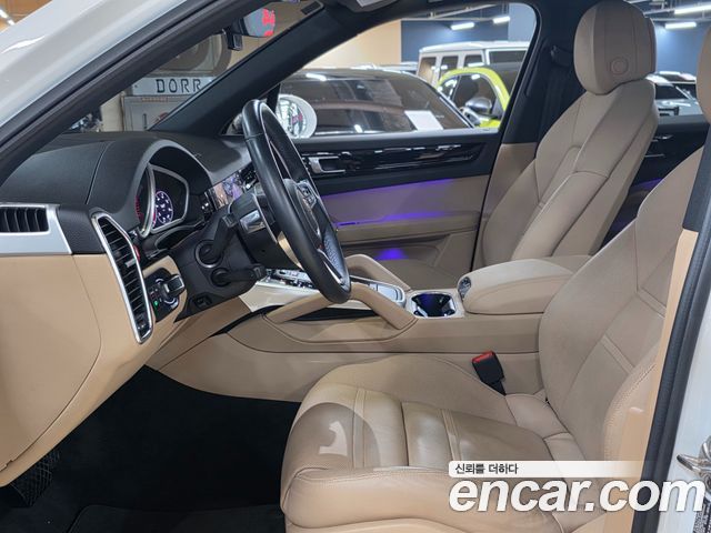 Porsche Cayenne 2022 — photo 10