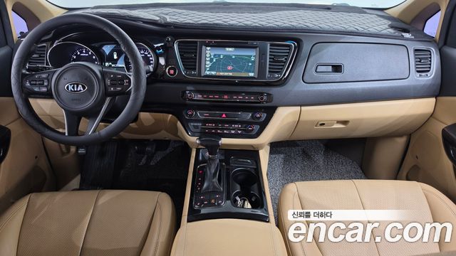 Kia Canival 2018 — photo 7