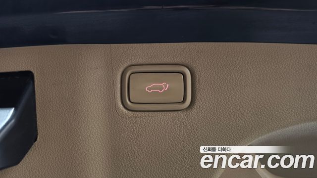 Kia Canival 2018 — photo 19