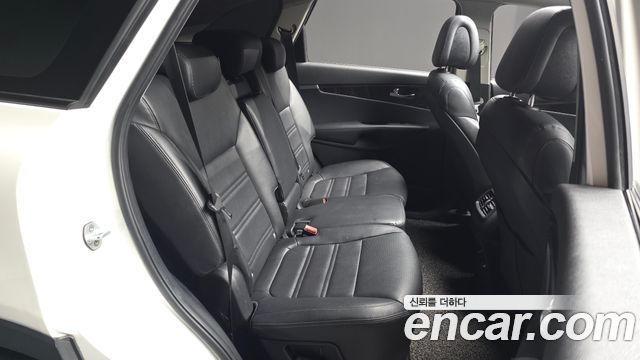 Kia Sorento 2016 — photo 11