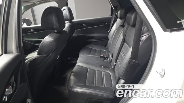 Kia Sorento 2016 — photo 12