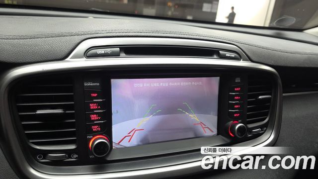 Kia Sorento 2016 — photo 15