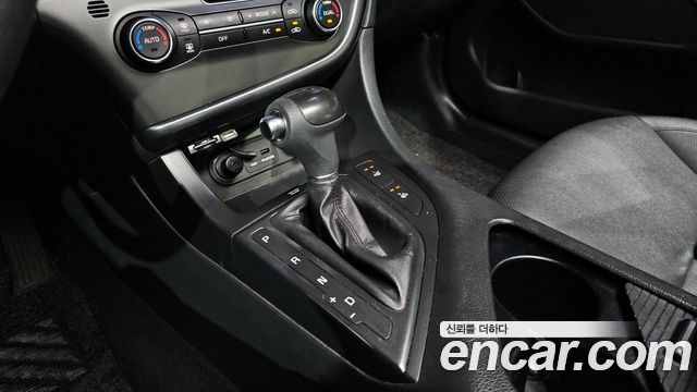 Kia K5 2014 — photo 12