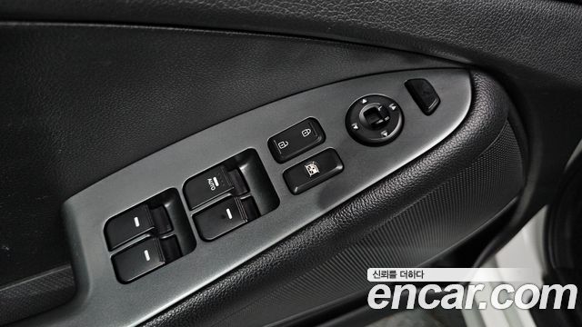 Kia K5 2014 — photo 23