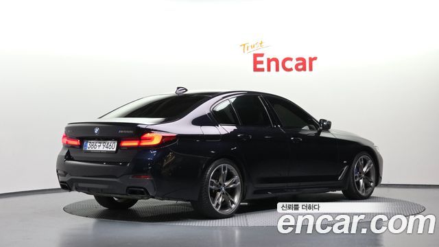 BMW 5-Series 2022 — photo 2