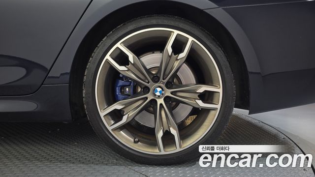 BMW 5-Series 2022 — photo 7