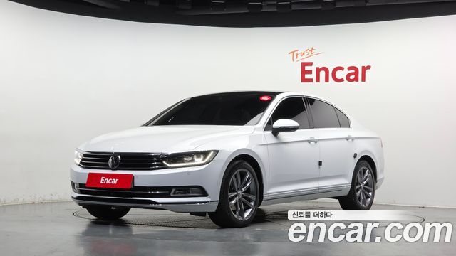 Volkswagen Passat 2018 — photo 1