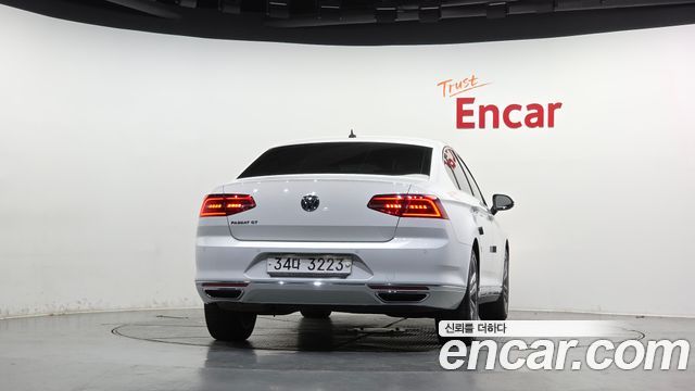 Volkswagen Passat 2018 — photo 4