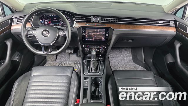Volkswagen Passat 2018 — photo 7