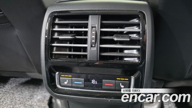 Volkswagen Passat 2018 — photo 18