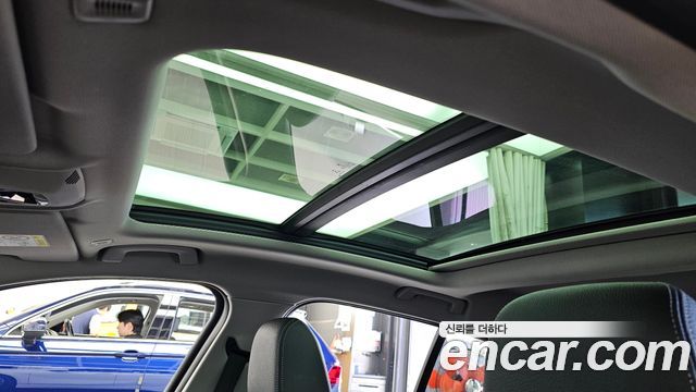 BMW 1-Series 2022 — photo 25